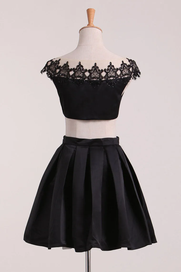 2024 Bateau Satin Short/Mini A Line Homecoming Dresses