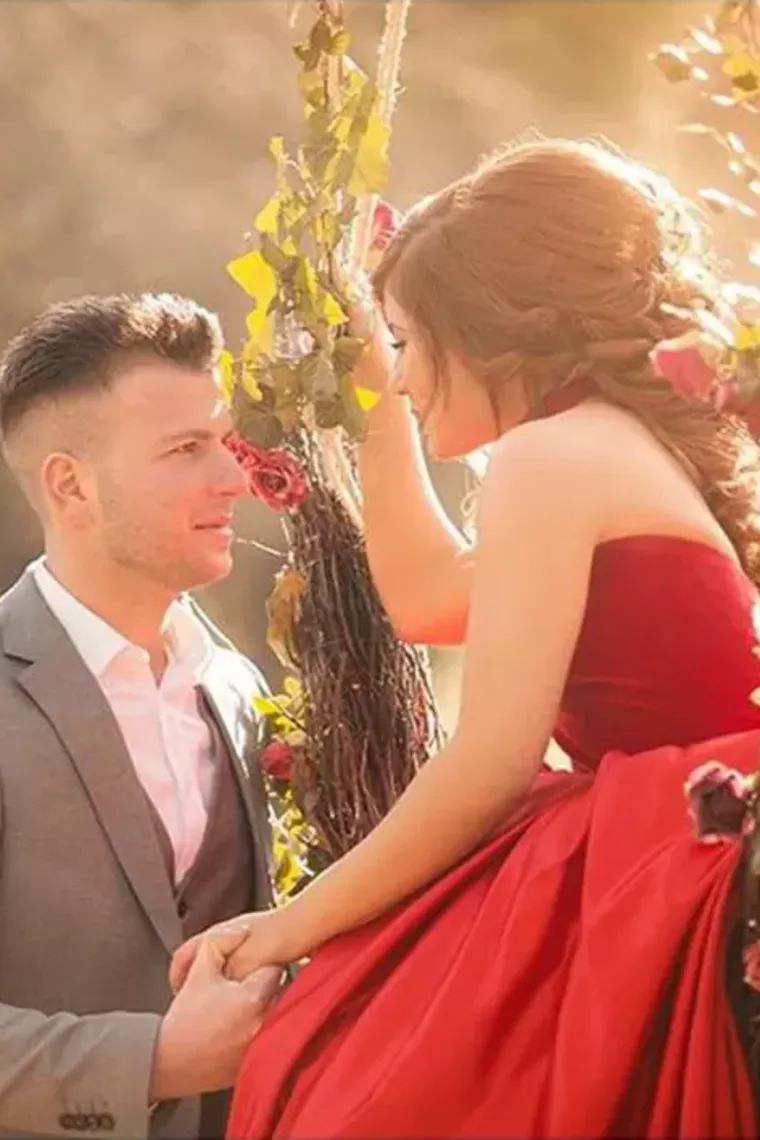 A Line Sweetheart Velvet & Satin Prom Dresses Court Train