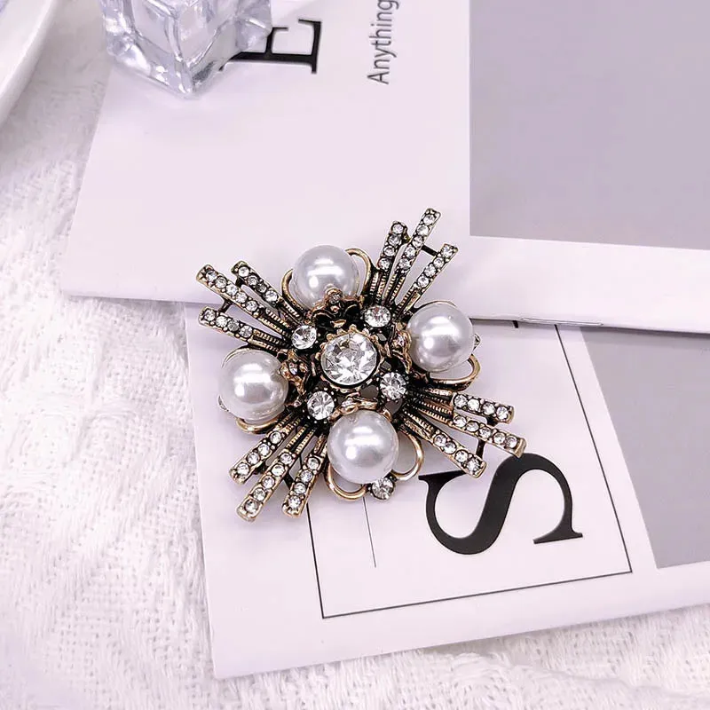 Buse Embroidery Brooch Pin