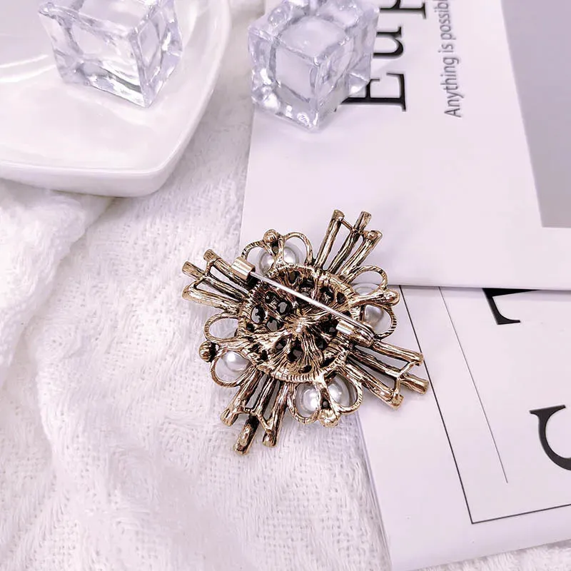 Buse Embroidery Brooch Pin