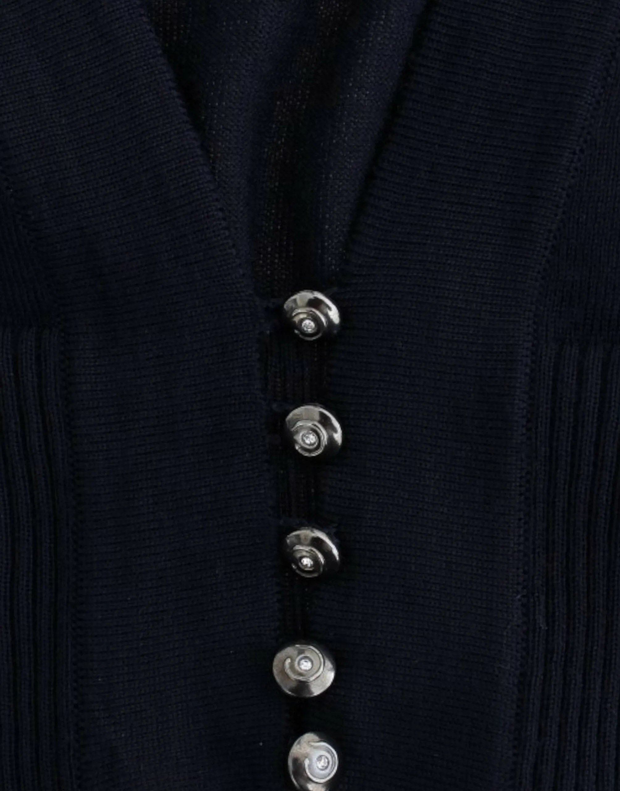 Elegant Cropped Virgin Wool Cardigan