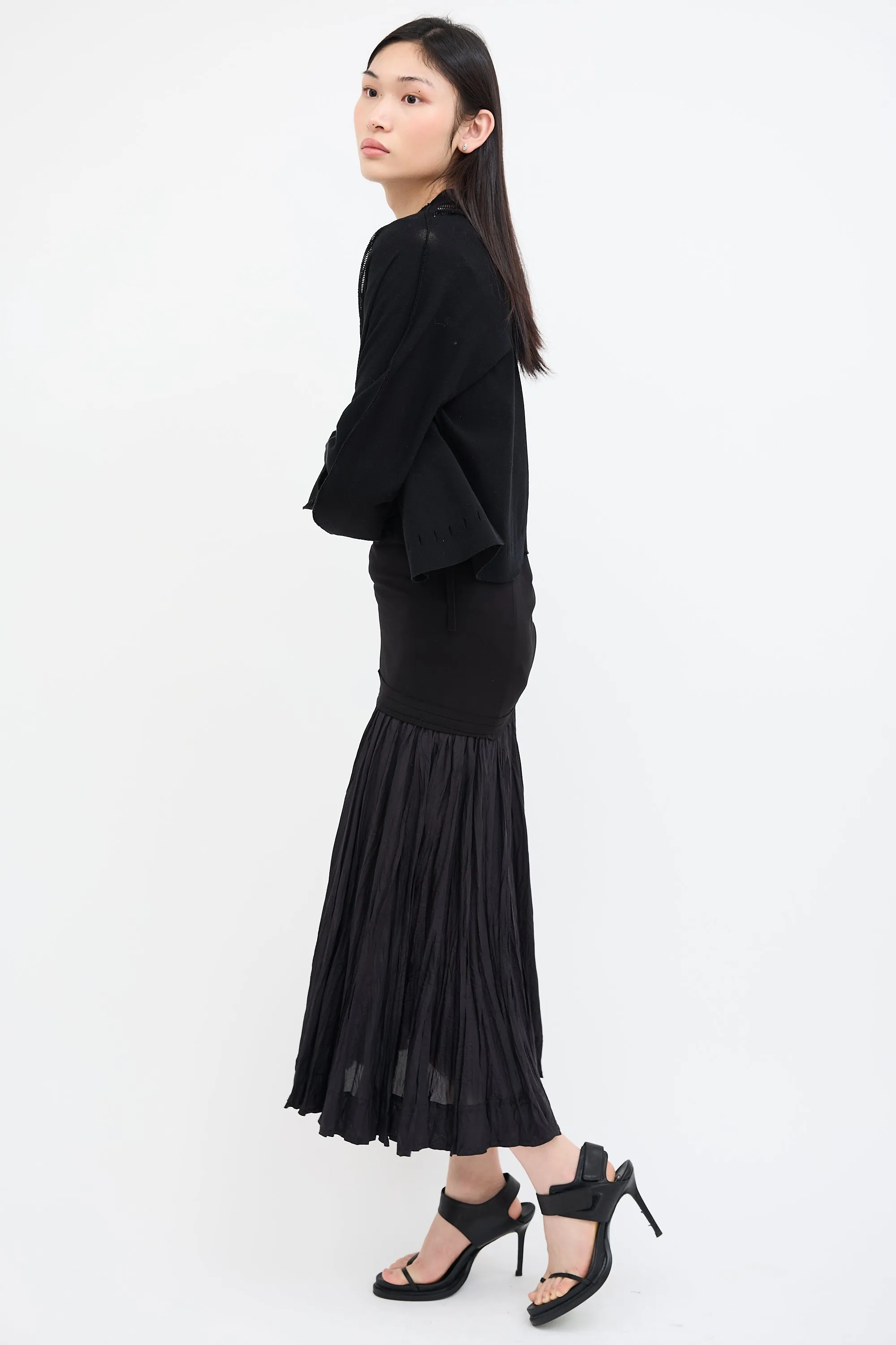 Fete Black Cropped Cardigan