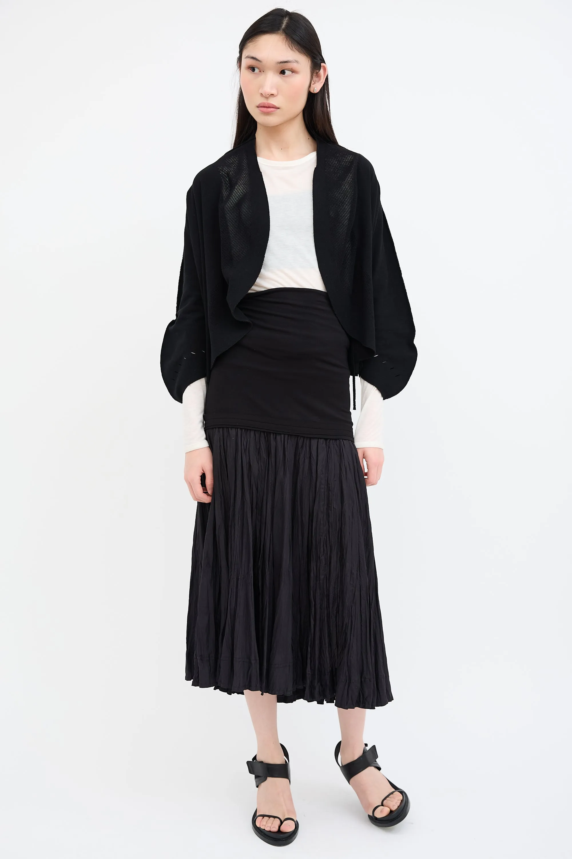 Fete Black Cropped Cardigan