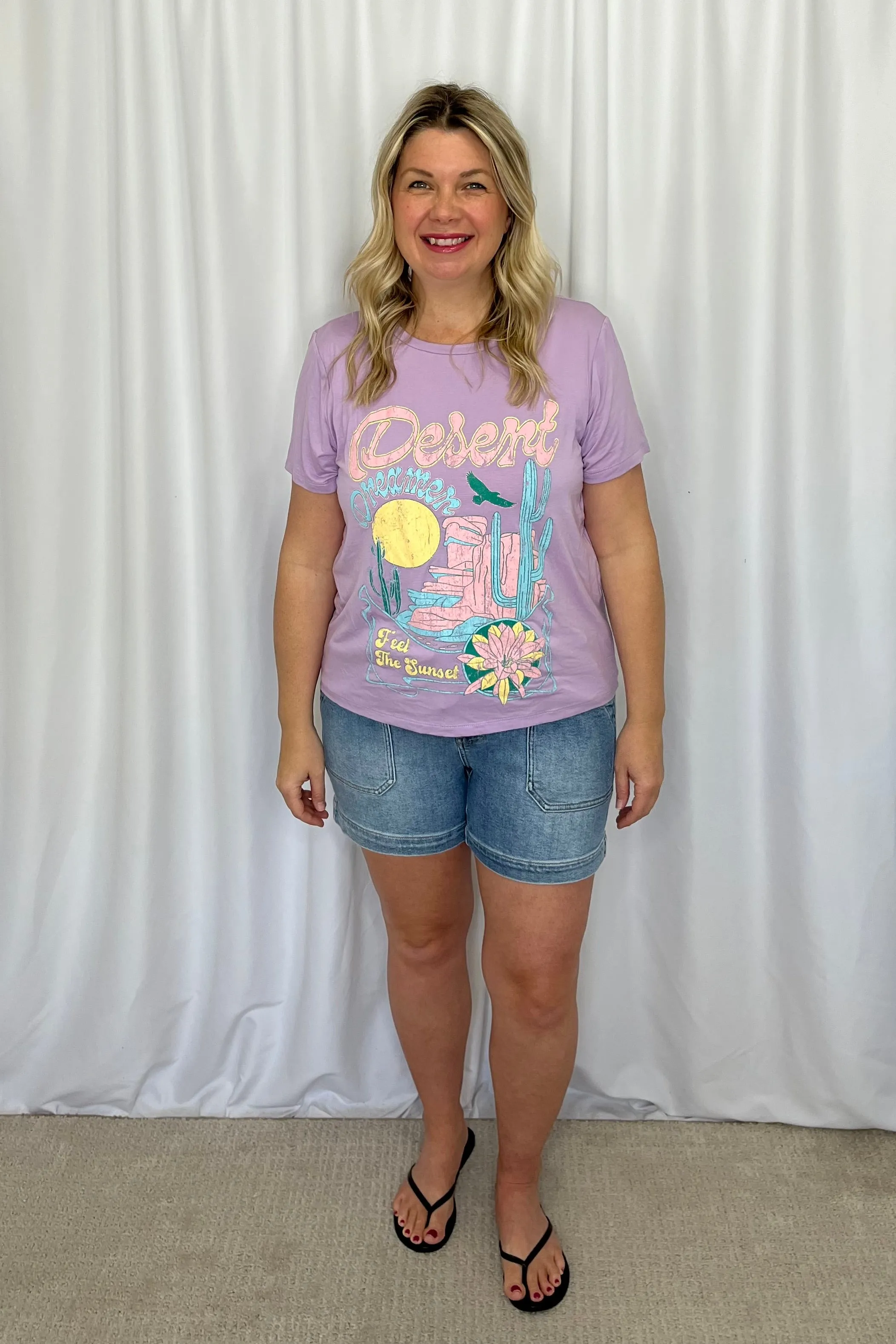Graphic Tee "Desert Dreams" - Lilac